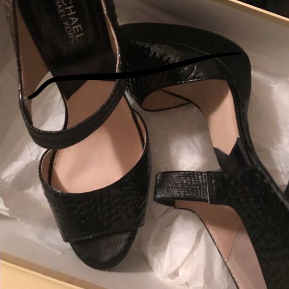 Michael Kors Black Hannah platform shoes 10M